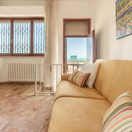 Italian Experience- Casa Rivamare * 雷卡纳蒂港